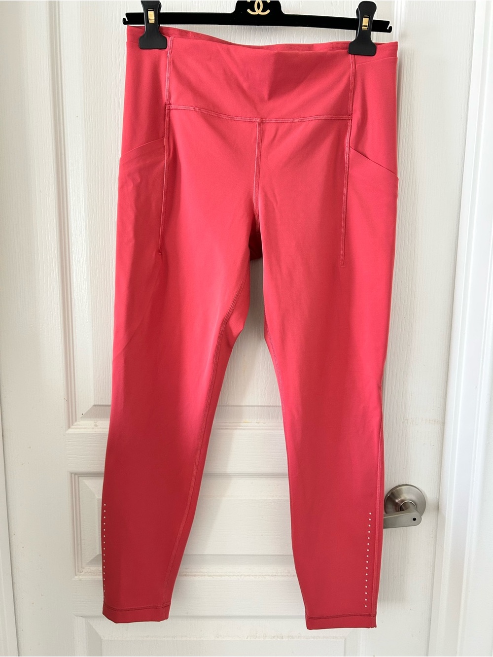 Lululemon salmon pink leggings with pockets